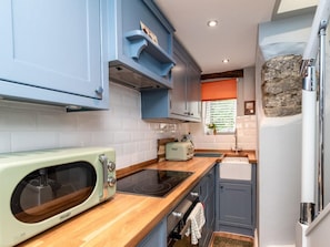Oven, cookware/dishes/utensils - 1 Bed in Leyburn (oc-95072) (West Witton)