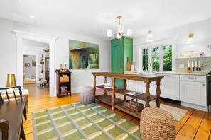 Interior - Pom Cottage - 3BR waterfront cottage near Acadia (Prospect Harbor)