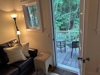 Birdsong Carriage House: Cozy 1BR near Acadia and downtown Bar Harbor