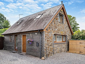 Exterior - 2 Bed in Swansea (oc-95129) (Pen-clawdd)