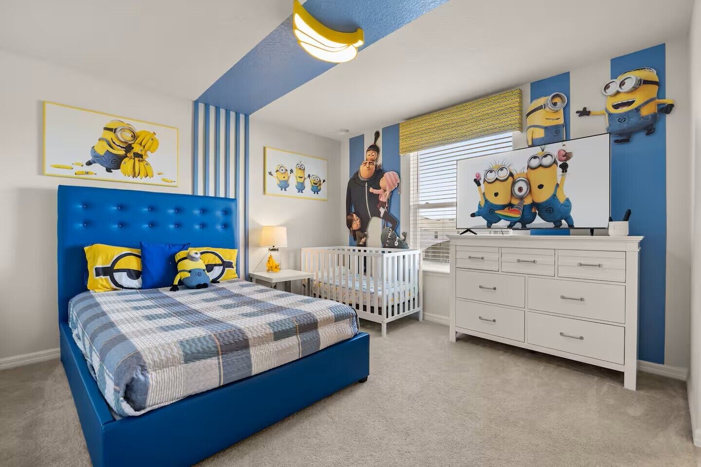 8 habitaciones, tabla de planchar con plancha, wifi y ropa de cama 