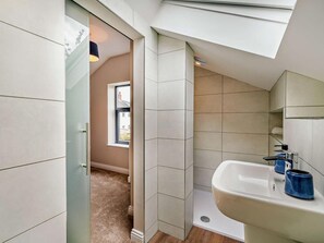 Bathroom - 3 Bed in Carlisle (oc-95095) (Arthuret)