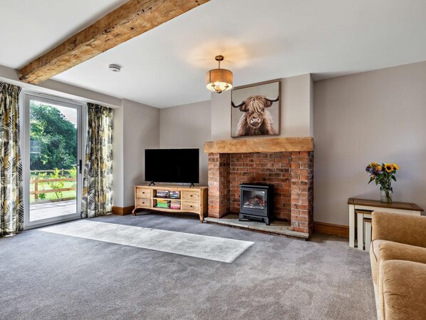 Living area - 2 Bed in Stoke-on-trent (oc-95164) (Longsdon)