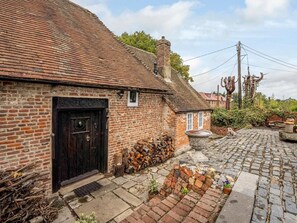 Exterior - 2 Bed in Sandwich (oc-79263) (Eastry)
