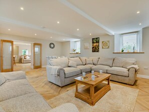 Living area - 4 Bed in Beaworthy (oc-95243) (Virginstowe)