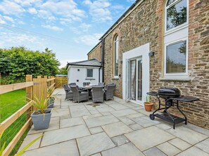 Outdoor dining - 4 Bed in Beaworthy (oc-95243) (Virginstowe)