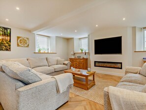 Living area - 4 Bed in Beaworthy (oc-95243) (Virginstowe)