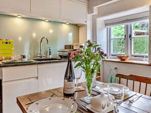 Dining - 1 Bed in Bristol (oc-95178) (Blagdon)