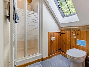 Bathroom - 5 Bed in Craven Arms (oc-95212) (Tugford)