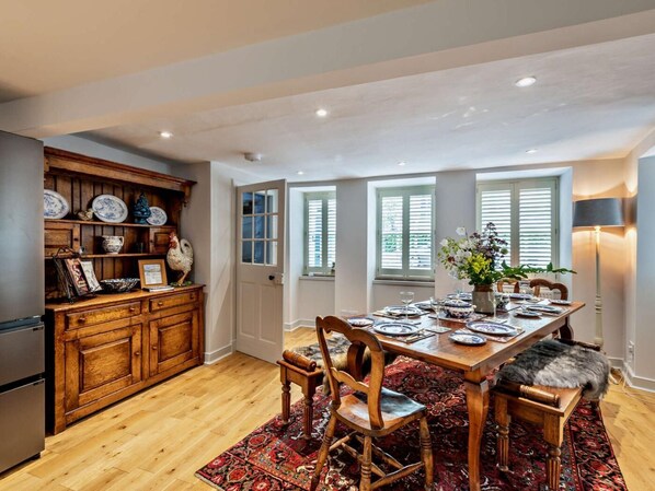 Dining - 3 Bed in Kelso (oc-95231) (Kelso)