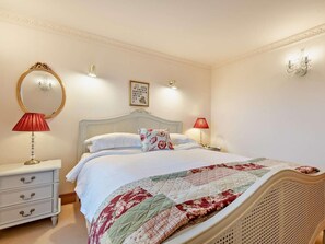 Travel cot, free WiFi, bed sheets - 3 Bed in Wigton (oc-95334) (Ireby)