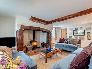 TV, fireplace - 3 Bed in Salisbury (oc-95325) (Amesbury)