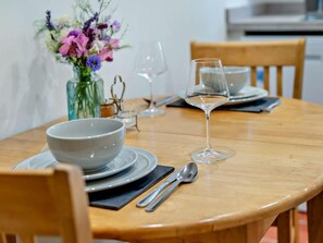 Dining - 1 Bed in Malmesbury (oc-95500) (Malmesbury)