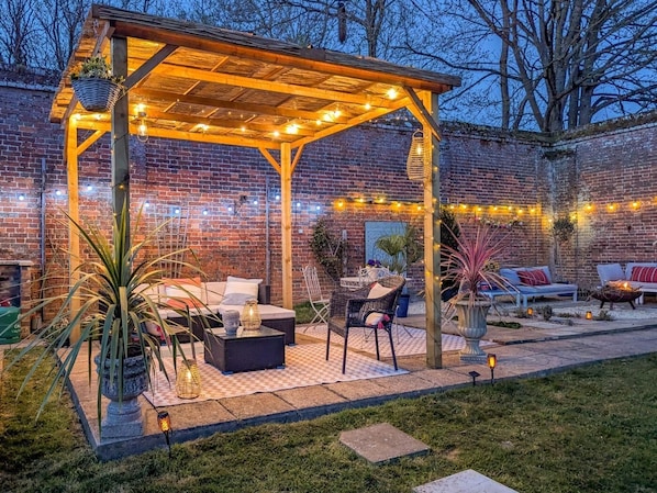 Terrace/patio - 2 Bed in Hemel Hempstead (oc-95536) (Great Gaddesden)