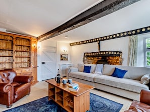 Living area - 6 Bed in Taunton (oc-95371) (Sampford Brett)