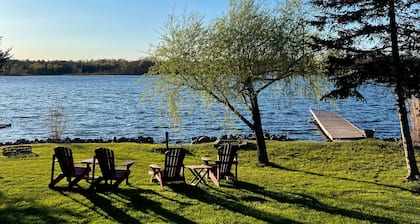Cozy Cottage on the Trent River.