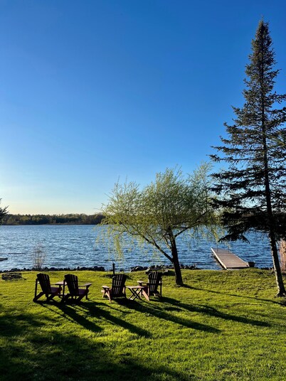 Cozy Cottage on the Trent River.