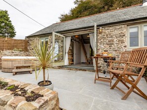Terrace/patio - 1 Bed in Ilfracombe (oc-75476) (Combe Martin)
