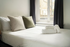 Bügeleisen/Bügelbrett, kostenloses WLAN, Bettwäsche