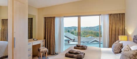 4 chambres, lit parapluie, Wi-Fi gratuit, draps fournis