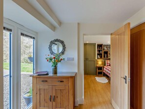 Interior - 2 Bed in Llanidloes (oc-95815) (Llanidloes Without)