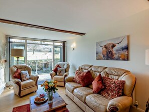 TV, fireplace - 2 Bed in Llanidloes (oc-95815) (Llanidloes Without)