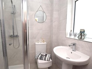 Bathroom - 4 Bed in Stranraer (oc-95819) (Portpatrick)