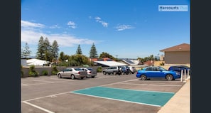 Property grounds - Two bedroom  in Australia, Henley Beach South (Henley Beach South)