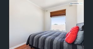 Room - Two bedroom  in Australia, Henley Beach South (Henley Beach South)