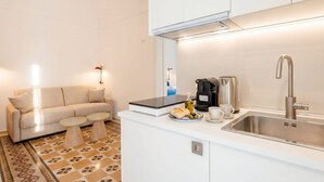 Unclassified image, 4 of 21, button - English	Italian Elegant Balcony Retreat in Polignano Centro (Polignano a Mare)