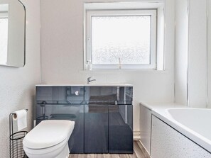 Bathroom - 5 Bed in Bow Street (oc-95994) (Llandre)