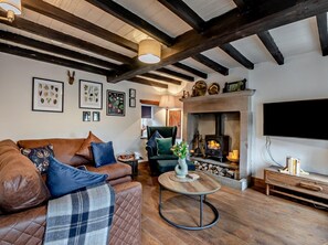 Living area - 2 Bed in Buxton (oc-95993) (Hartington)