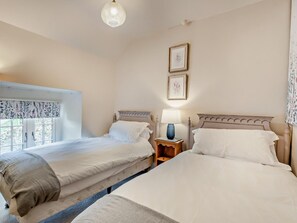 Room - 2 Bed in Buxton (oc-95993) (Hartington)