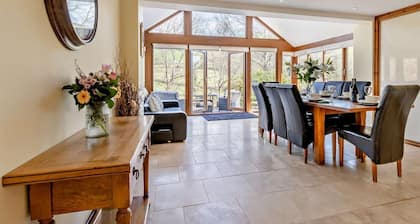 4 Bed in Llanidloes (oc-95968)