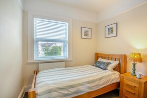 Room - 6 Bed in Colwyn Bay (oc-88952) (Rhos on Sea)