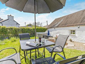Outdoor dining - 2 Bed in Llanon (oc-96072) (Pennant)