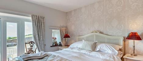 2 chambres, lit parapluie, Wi-Fi gratuit, draps fournis