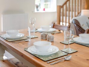 Dining - 2 Bed in Fordingbridge (oc-96125) (Godshill)