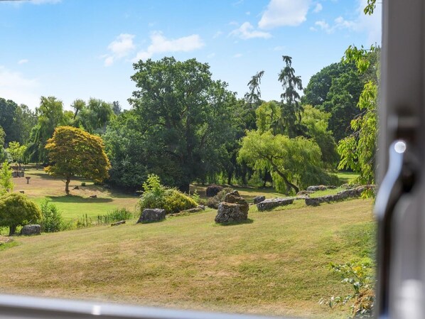 View from property - 3 Bed in Fordingbridge (oc-96126) (Godshill)