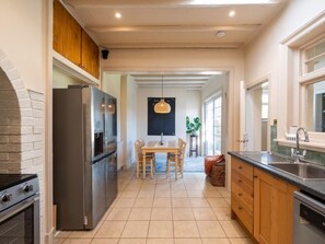 Dishwasher, high chair, cookware/dishes/utensils - 3 Bed in Gullane (oc-96141) (Gullane)