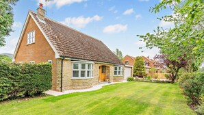 A single-story house with a tiled roof, a front door, and a small front yard. - 4 Bed in Middlesbrough (oc-96213) (Great Broughton)
