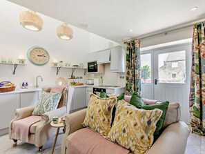 Living area - 1 Bed in Gateshead (oc-95877) (Lamesley)