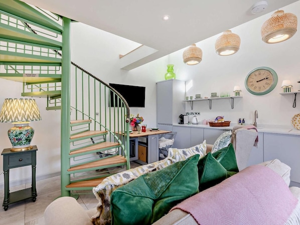 Living area - 1 Bed in Gateshead (oc-95877) (Lamesley)
