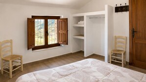 Unclassified image, 3 of 16, button - Lovely home in Laroya with WiFi (Laroya)