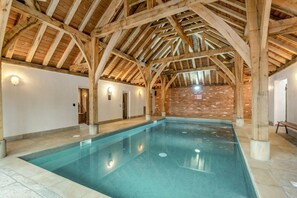 Pool - 5 Bed in King's Lynn (oc-96250) (Clenchwarton)