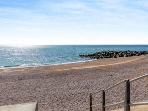 Beach - 2 Bed in West Bay (oc-dc065) (West Bay)