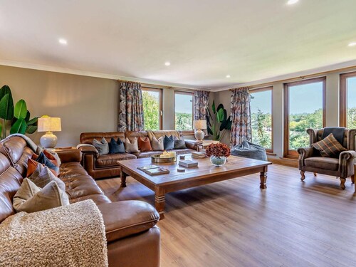 6 Bed in Perth (oc-96289)