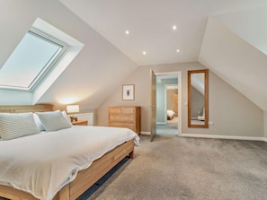 3 Schlafzimmer, Reisekinderbett, kostenloses WLAN, Bettwäsche