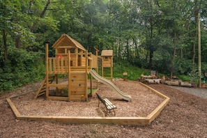 Children’s area - 3 Bed in Blackburn (oc-96386) (Blackburn)