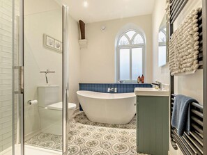 Bathroom - 6 Bed in Prestatyn (oc-96435) (Prestatyn)